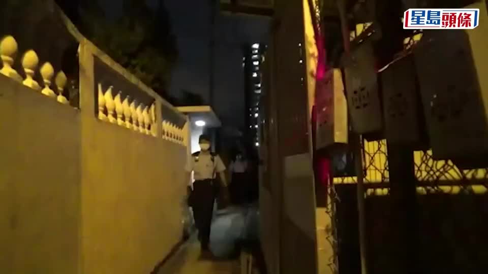 荃灣村屋15歲少年膠袋笠頭亡，父親發現報案